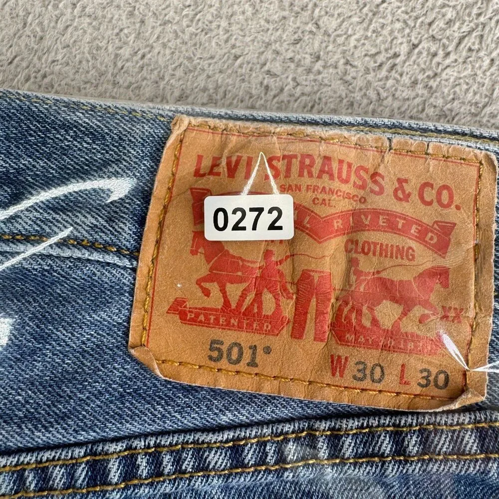 Levi's 501 Original Jeans Men 30x30 Blue Denim 5-Pocket Medium Wash Straight Leg